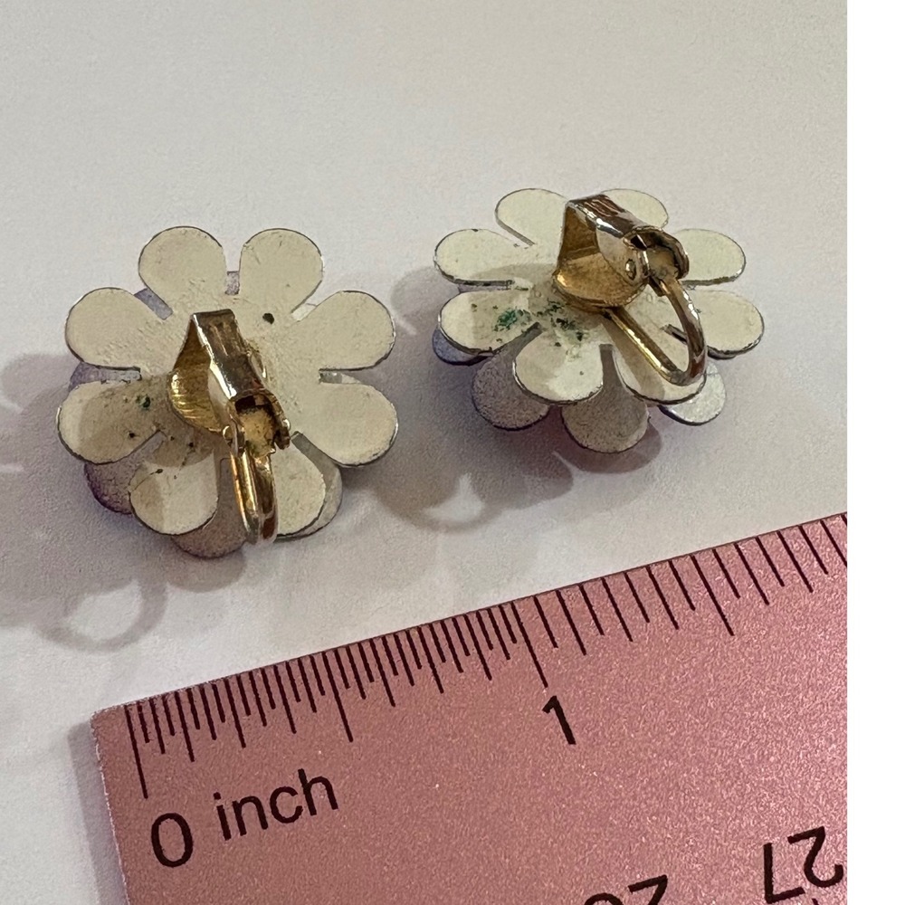 Vintage 1960s Flower Clip On Earrings Red Center Blue Petals Retro Vintage Style - Picture 3 of 10